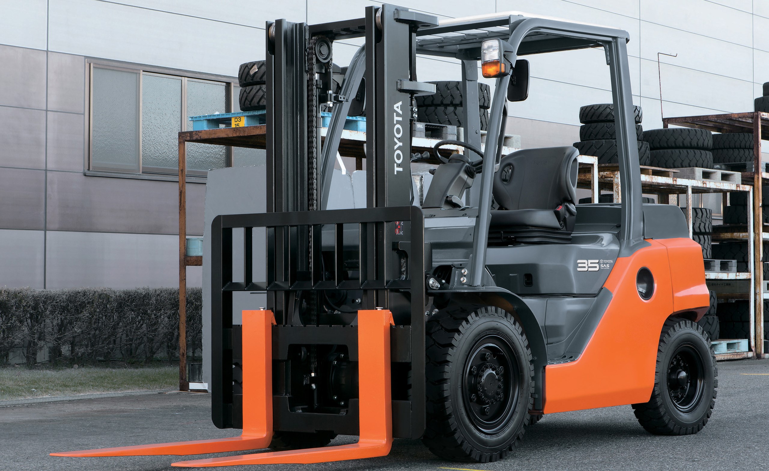 Toyota Launches New Range of 8-Series Forklifts | News