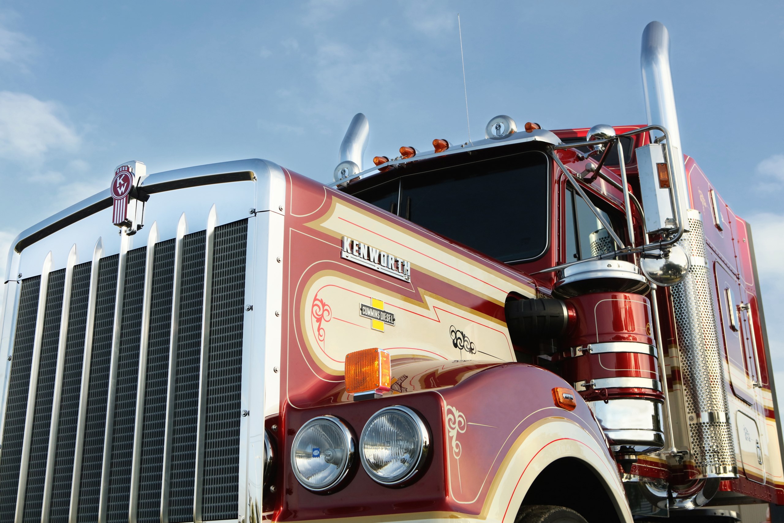 VIDEO: Kenworth unveils Legend 900 at Brisbane Truck Show
